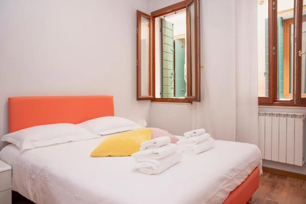 Bricola Biennale Apartments Venedig