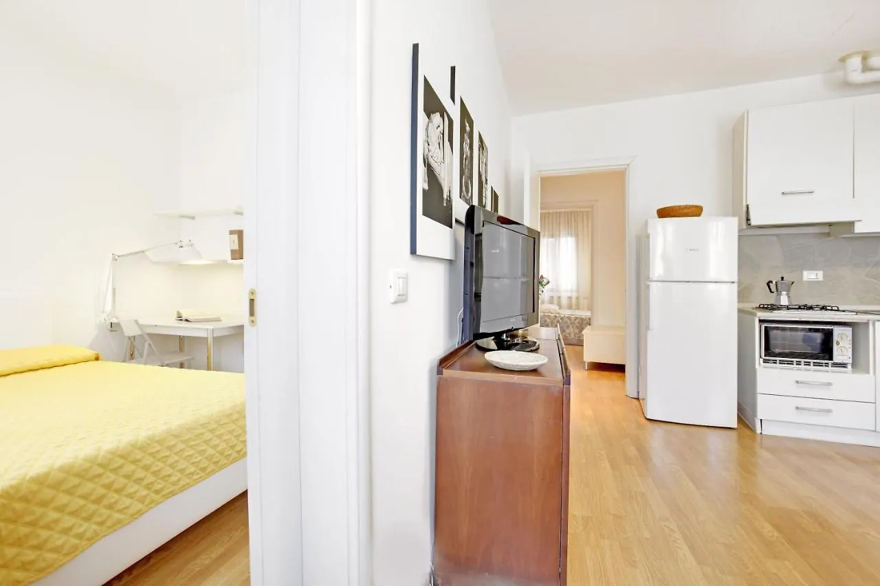 Bricola Biennale Apartments Βενετία