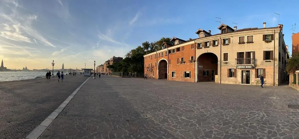 Bricola Biennale Apartments Venecia