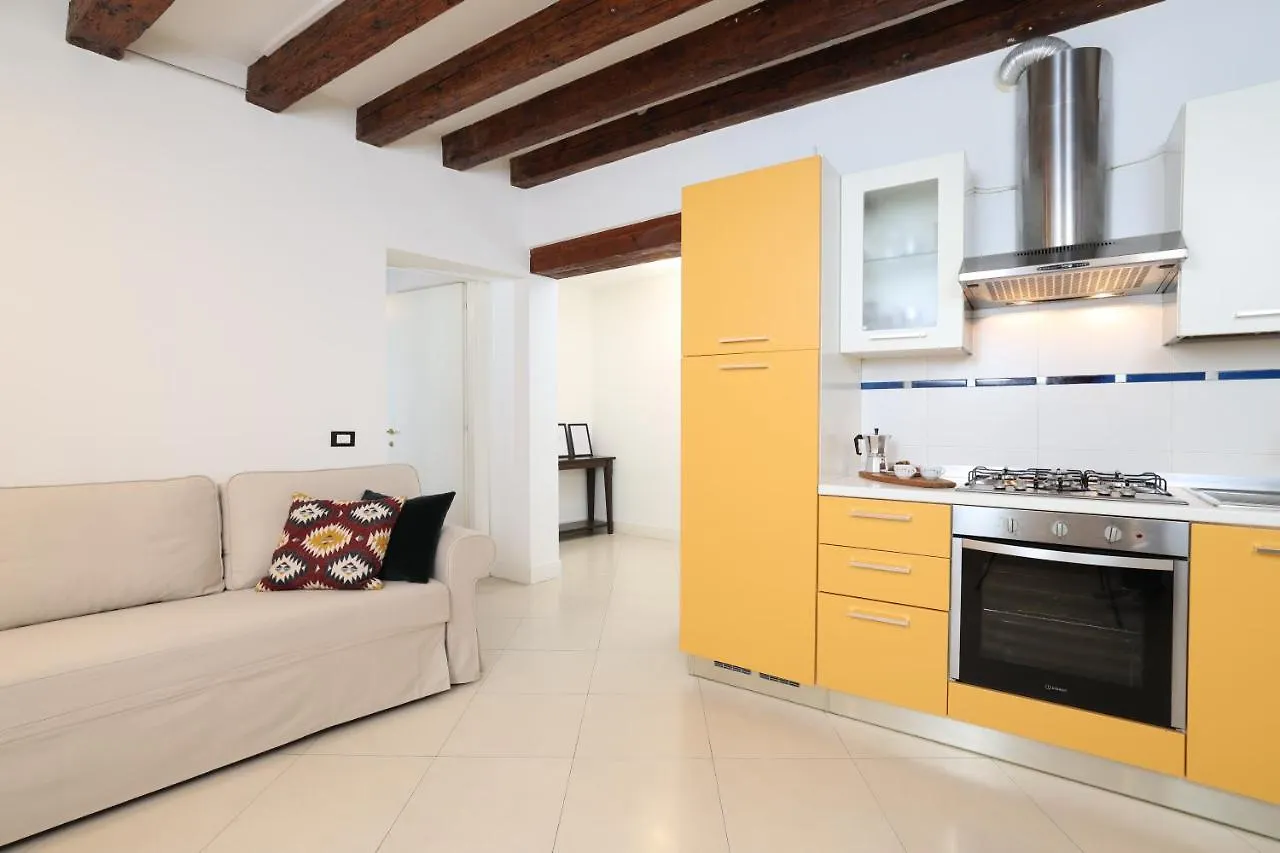 Bricola Biennale Apartments Venecia